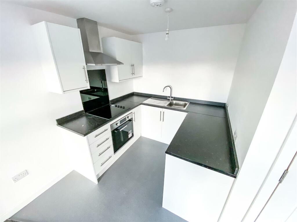 Additional image 4 of Stratford Road, Hall Green, Birmingham