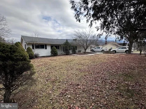 11328 Pogue Rd, Orbisonia, PA 17243