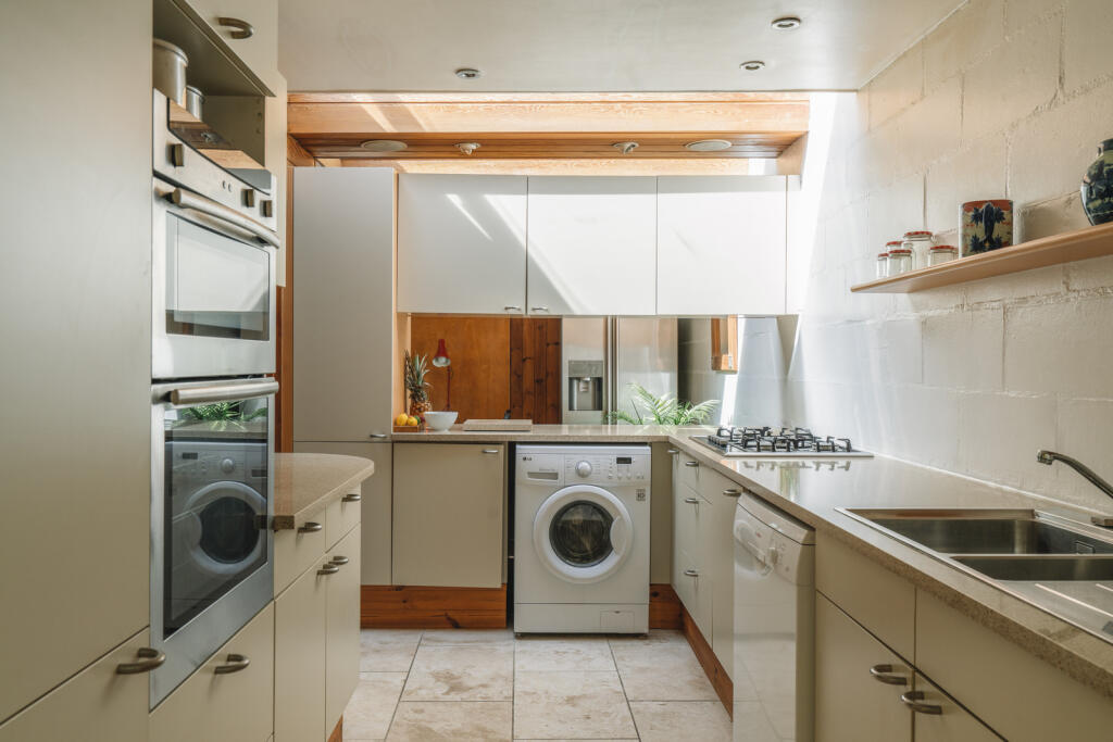 Additional image 11 of The Ryde, Hatfield, Hertfordshire