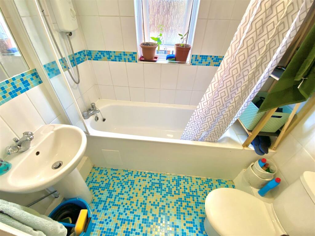 Additional image 4 of Nash Close, Welham Green