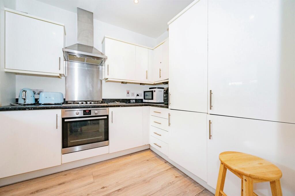 Additional image 8 of Mortimer Crescent, Kings Park, St. Albans