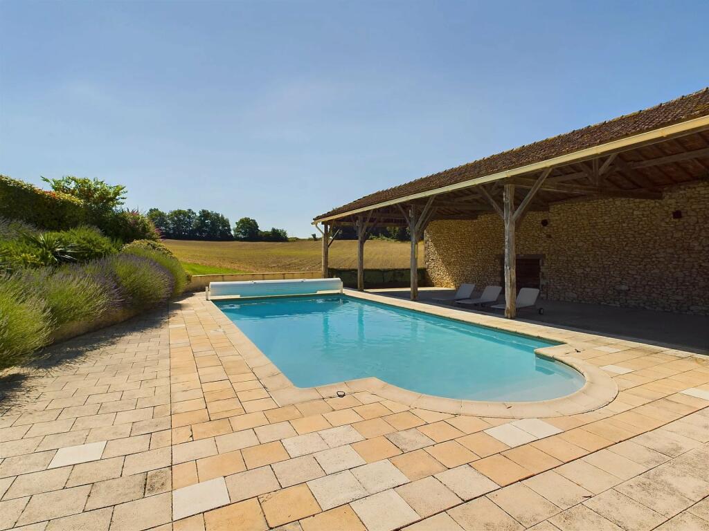 Additional image 2 of Aquitaine, Lot-et-Garonne, Monflanquin, France