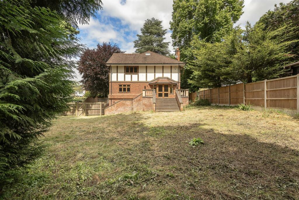 Additional image 12 of Broad Oaks Close, Harpenden
