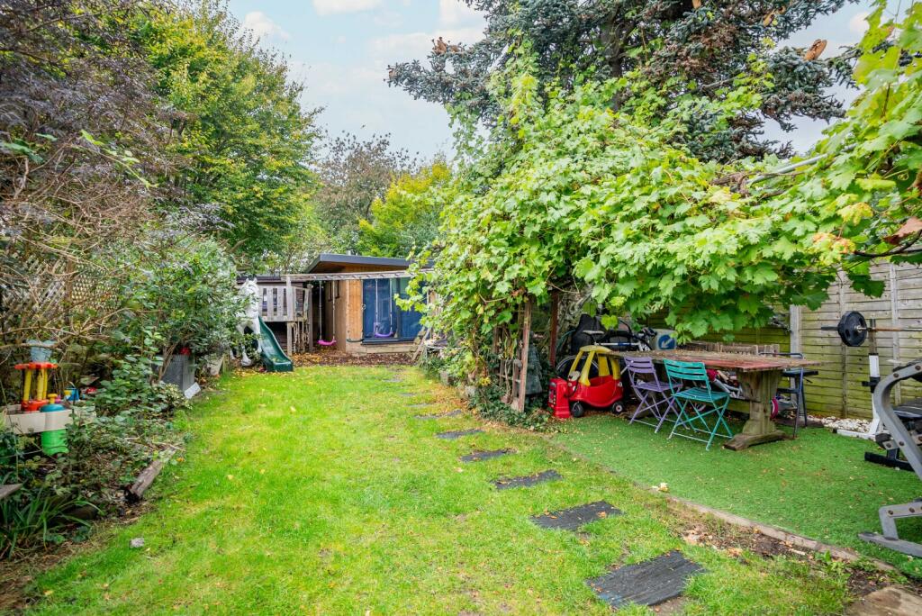 Additional image 12 of Penn Road, Park Street, St. Albans, Hertfordshire, AL2