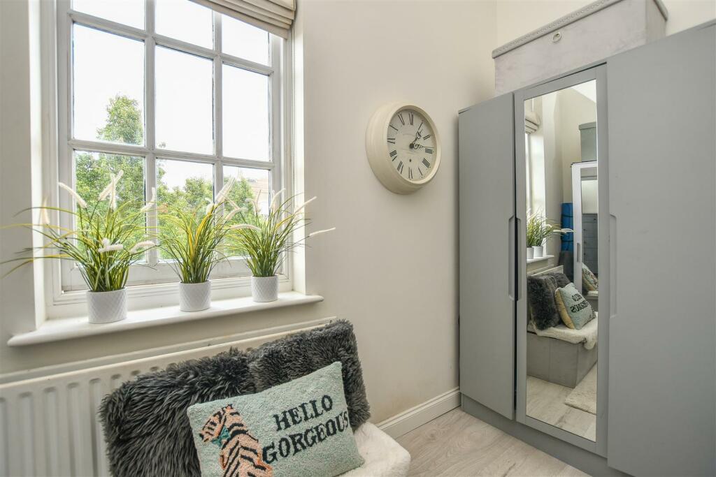 Additional image 10 of Beningfield Drive, Napsbury Park, St. Albans, AL2