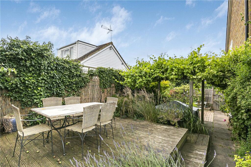 Additional image 20 of Roe Green Close, Hatfield, Hertfordshire