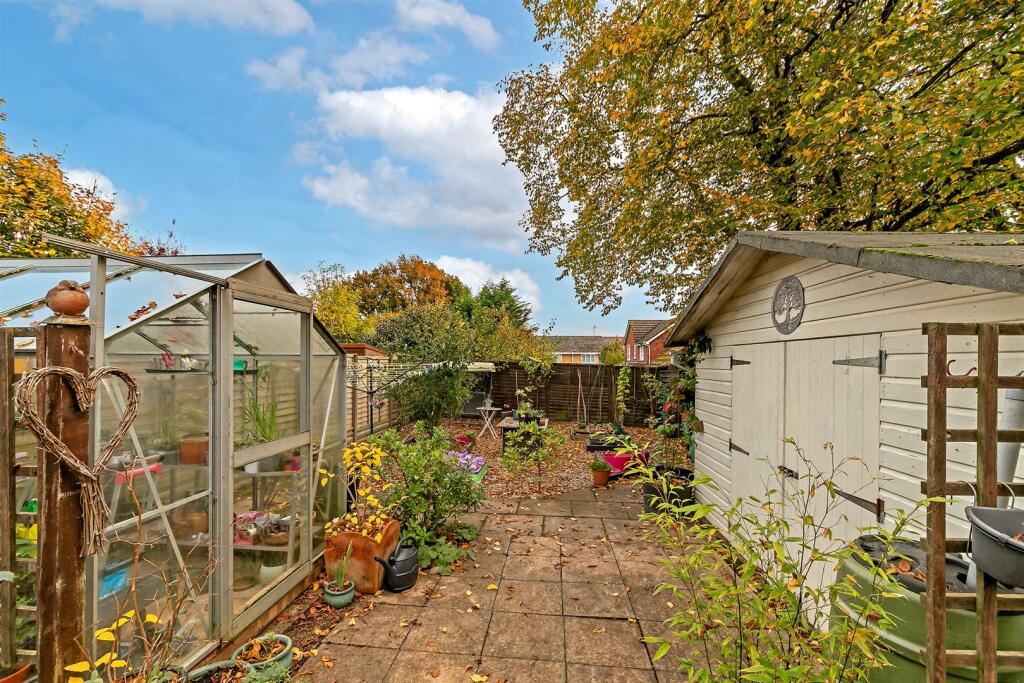 Additional image 30 of Longacres, St. Albans