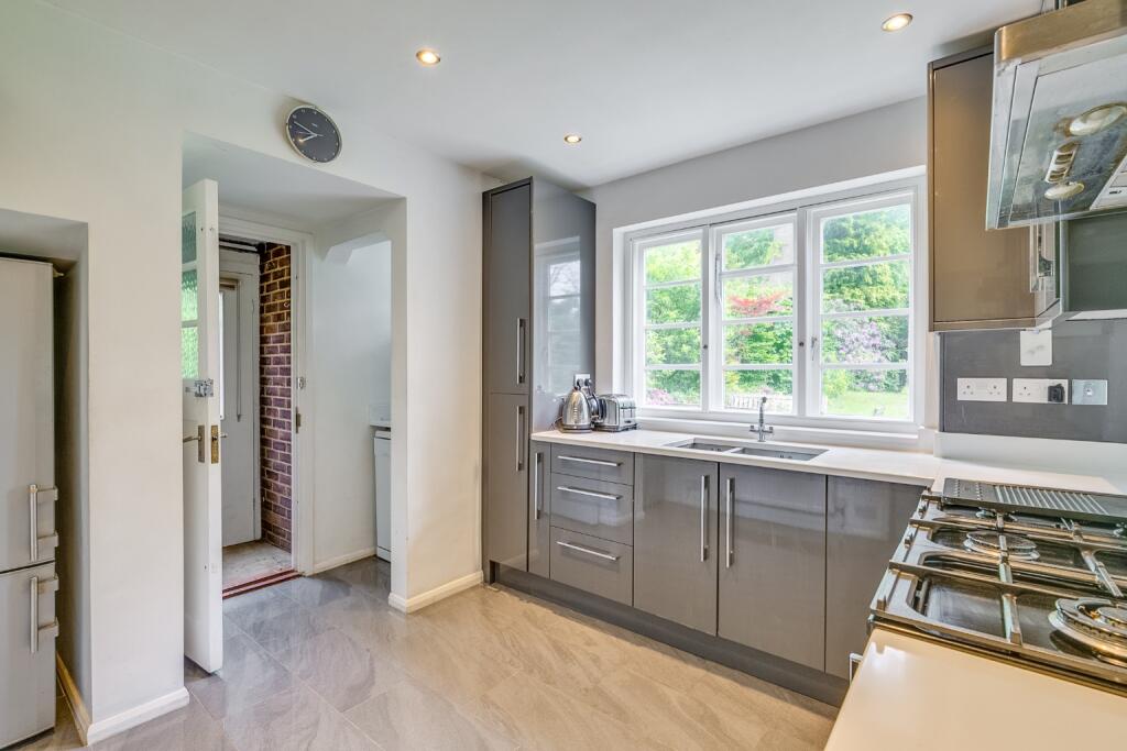 Additional image 10 of Woodland Rise, Welwyn Garden City, Hertfordshire, AL8