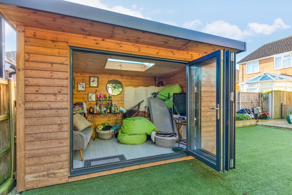 Additional image 19 of Coltsfoot, Welwyn Garden City, Hertfordshire, AL7