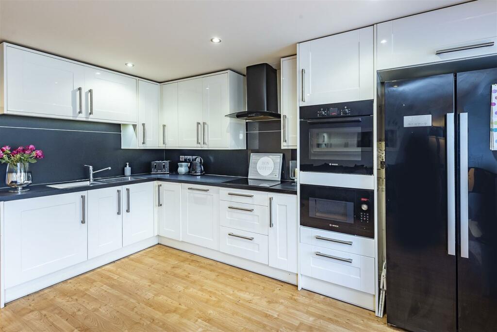 Additional image 7 of Stathams Court, Hemel Hempstead Road, Redbourn, Hertfordshire