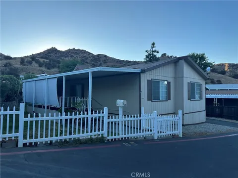 30000 Hasley Canyon Rd Unit 85, Castaic, CA 91384