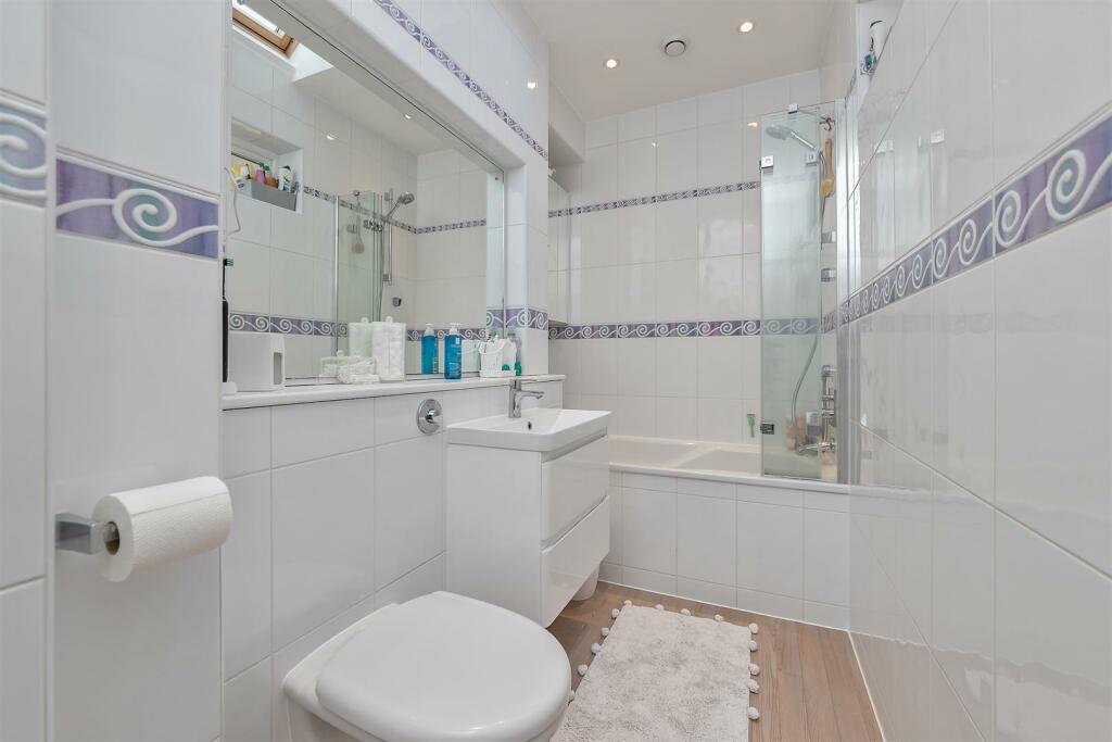 Additional image 17 of Longacres, St. Albans