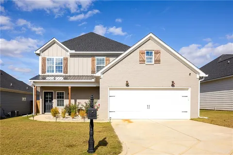 9 Ivy Way Ln, Phenix City, AL 36867