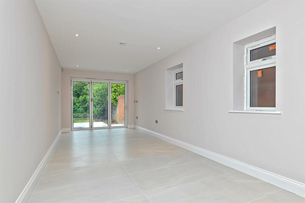 Additional image 17 of Brookmans Avenue, Brookmans Park