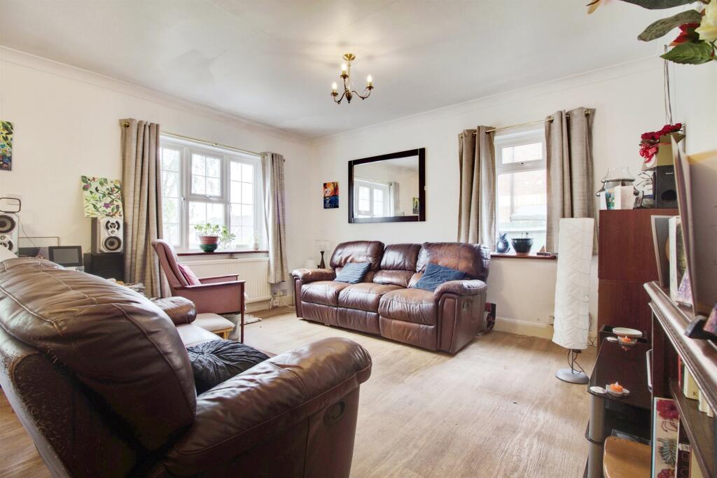 Additional image 3 of Mardley Avenue, Welwyn