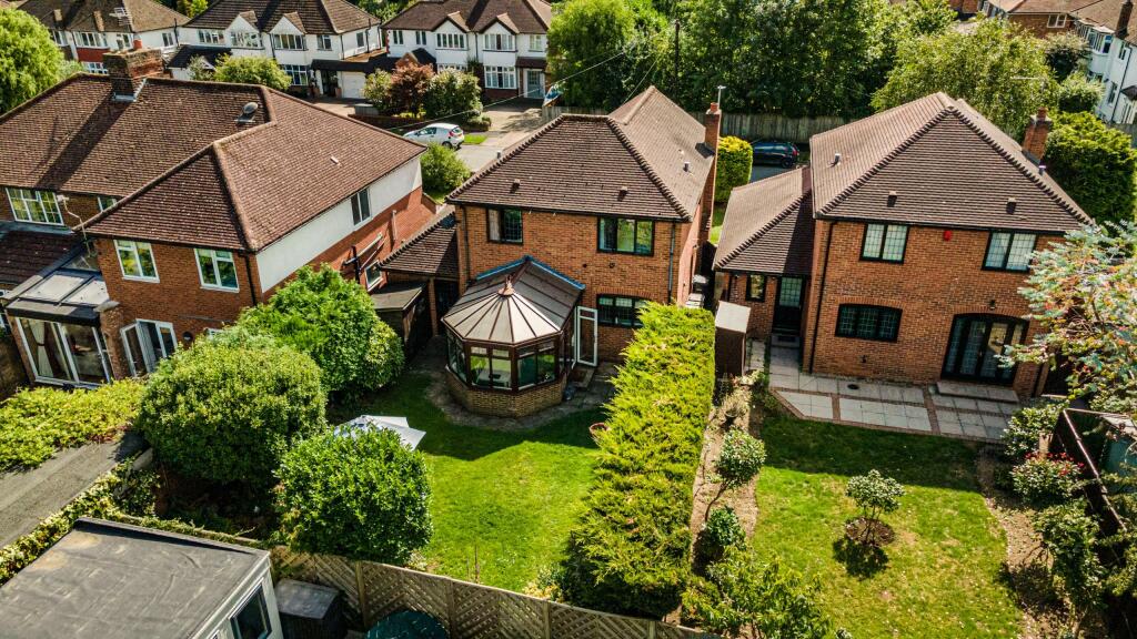 Additional image 4 of Laburnum Grove, Chiswell Green, AL2