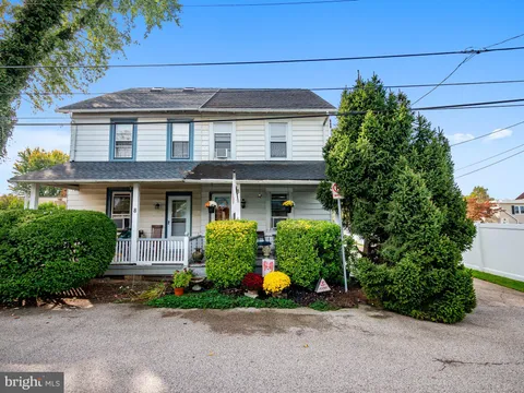 6 Jones Avenue, Flourtown, PA 19031