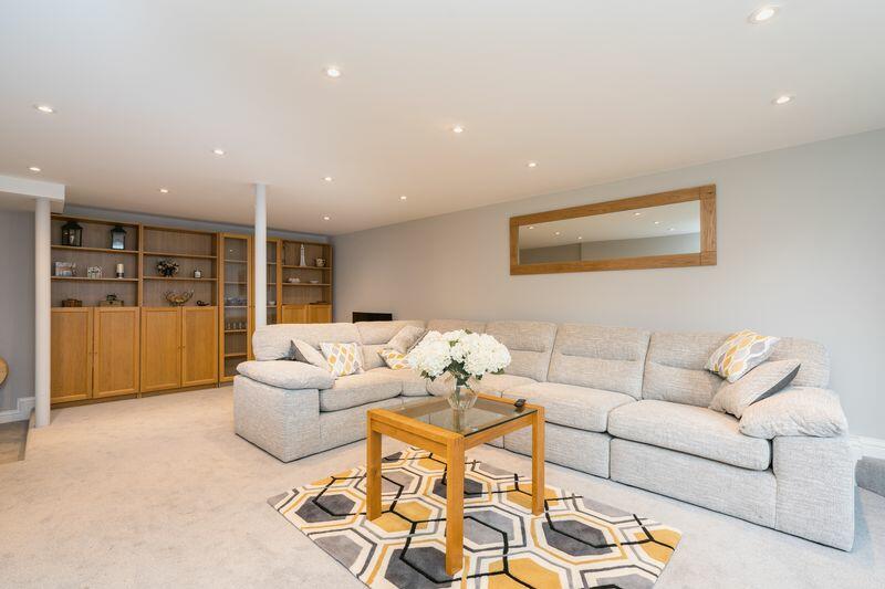 Additional image 16 of High Street, Redbourn