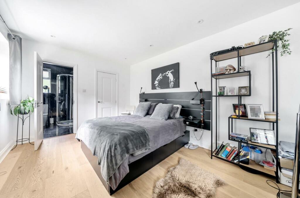 Additional image 17 of Dixons Hill Close, North Mymms, Hertfordshire