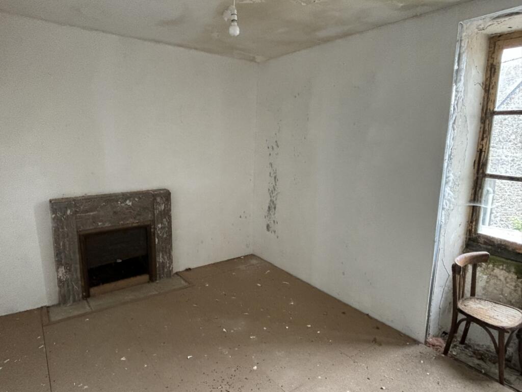 Primary image of 53100 chatillon-sur-colmont, France