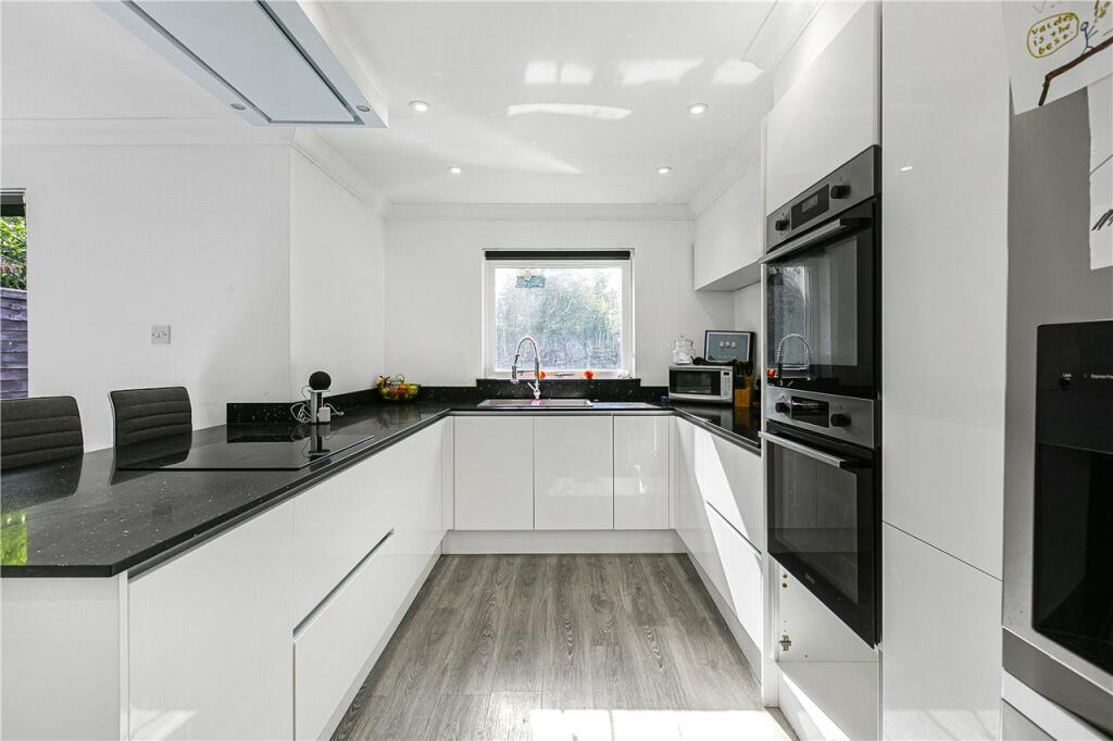 Additional image 7 of Becket Gardens, Welwyn, Hertfordshire, AL6