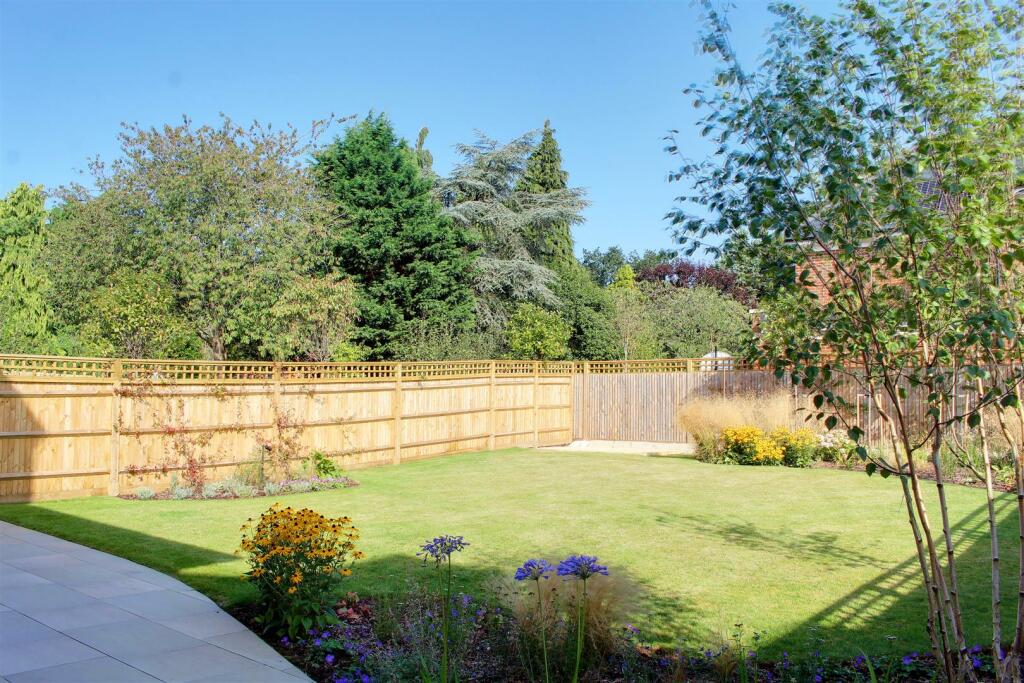 Additional image 11 of Brookmans Avenue, Brookmans Park