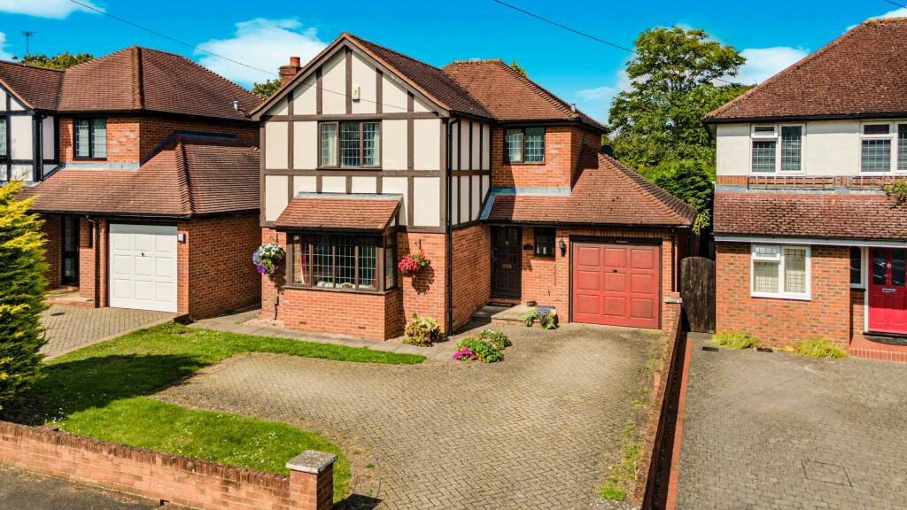 Additional image 16 of Laburnum Grove, Chiswell Green, AL2