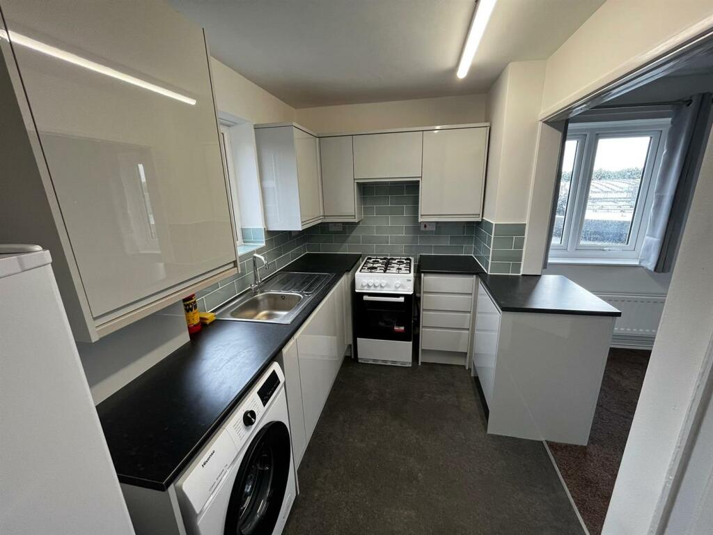 Additional image 9 of Broomfield Court, The Common, Hatfield