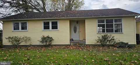 2318 Sulphur Run Road, Jersey Shore, PA 17740