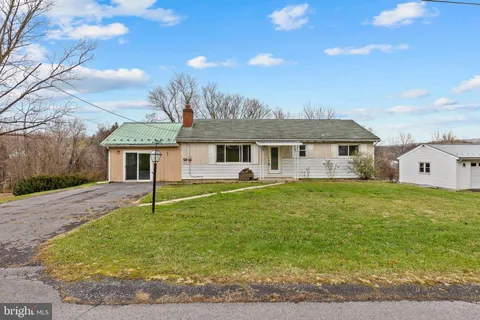 71 Chestnut Ridge Road, Mc Veytown, PA 17051