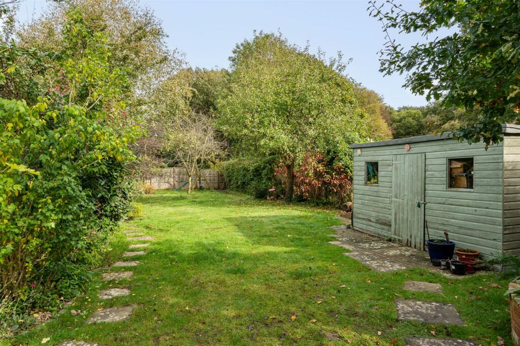 Additional image 20 of Pottersheath Road, Welwyn