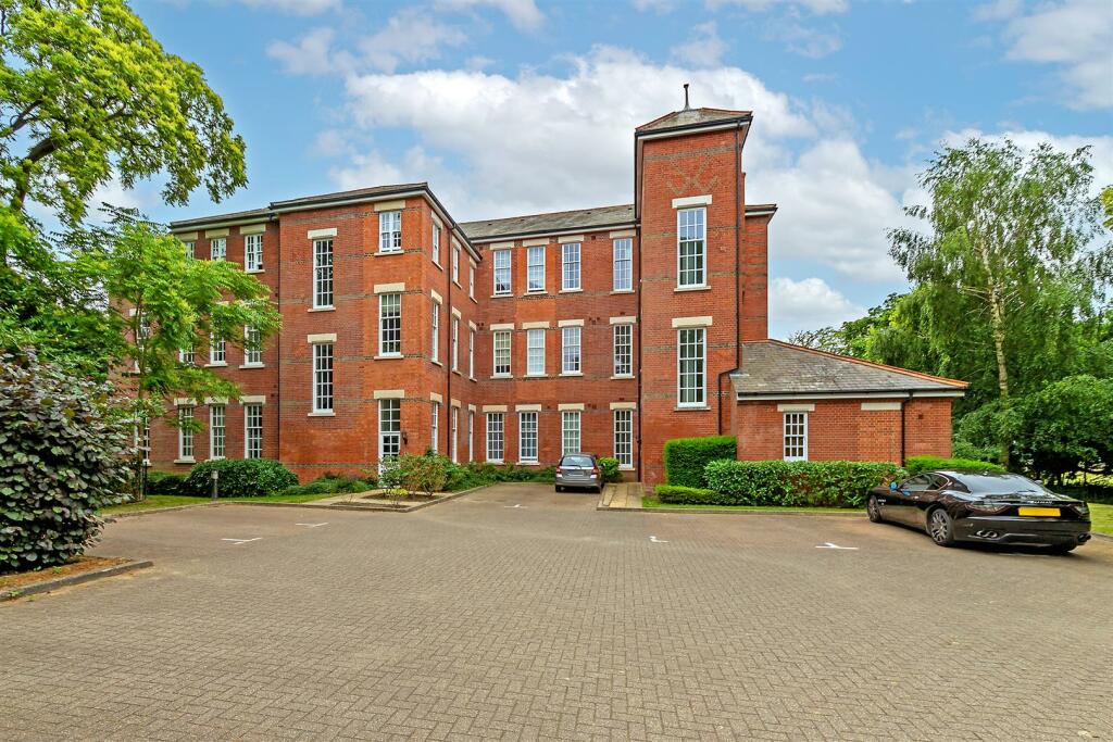 Additional image 18 of The Birches, 47 Azalea Close, St. Albans