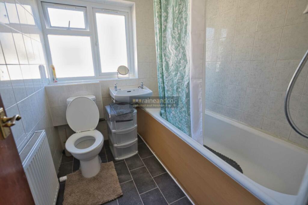 Additional image 4 of Link Walk, Hatfield