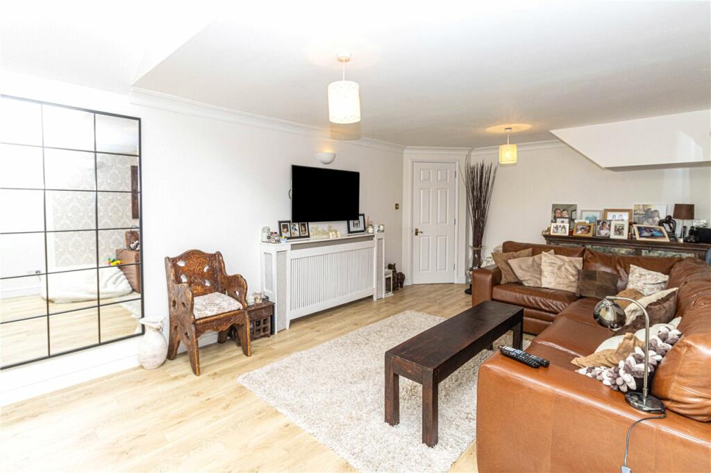 Additional image 10 of Magnolia Close, Park Street, St. Albans, Hertfordshire