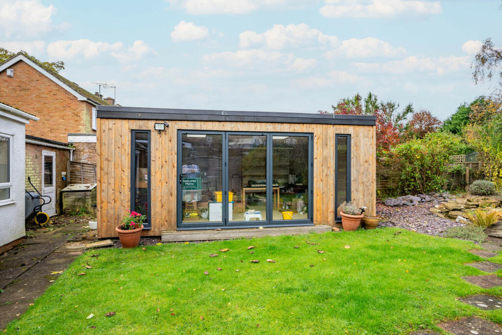 Additional image 20 of Dale Avenue, Wheathampstead, St. Albans, Hertfordshire, AL4