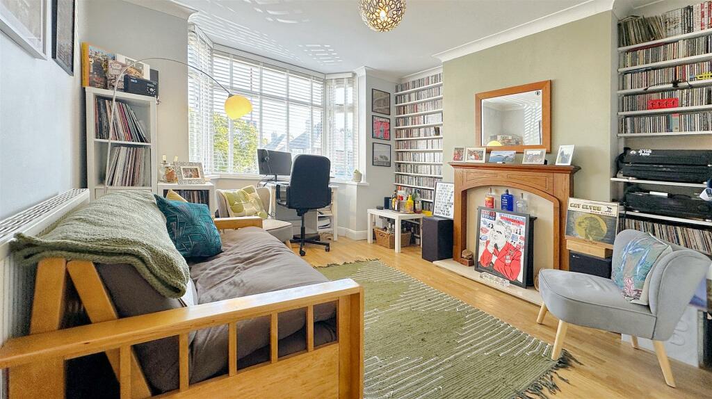 Additional image 2 of Woodfall Avenue, Cotteridge, Birmingham