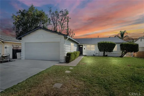 23420 Gilmore Street, West Hills, CA 91307