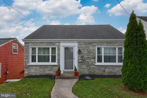 Primary image of 206 Hershey Avenue, Lancaster, PA 17603