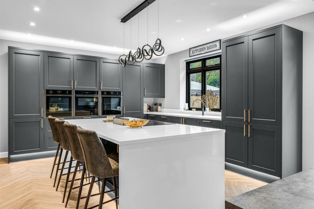 Additional image 10 of Canonsfield Road, Welwyn