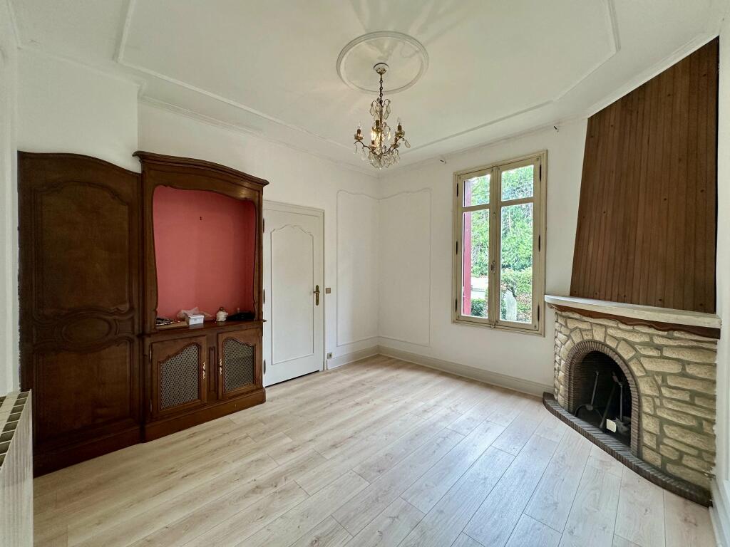 Primary image of Aquitaine, Dordogne, Bergerac, France