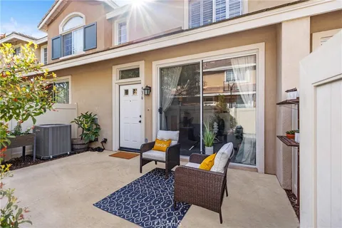 936 S Boulder Place, Anaheim Hills, CA 92808