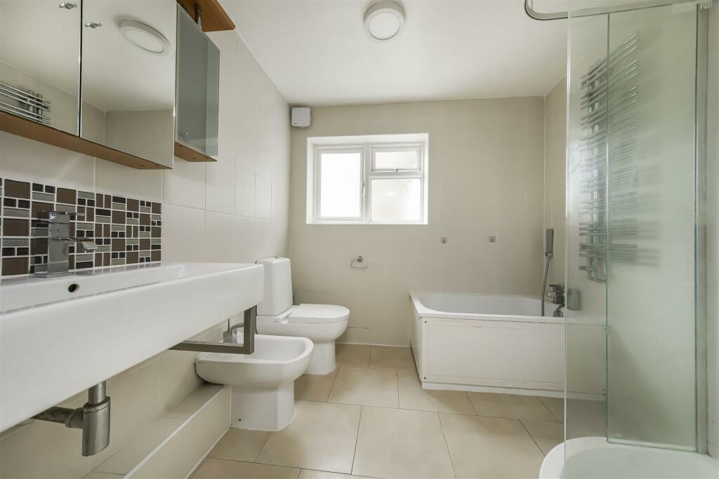 Additional image 8 of St. Lawrence Way, Bricket Wood, St. Albans