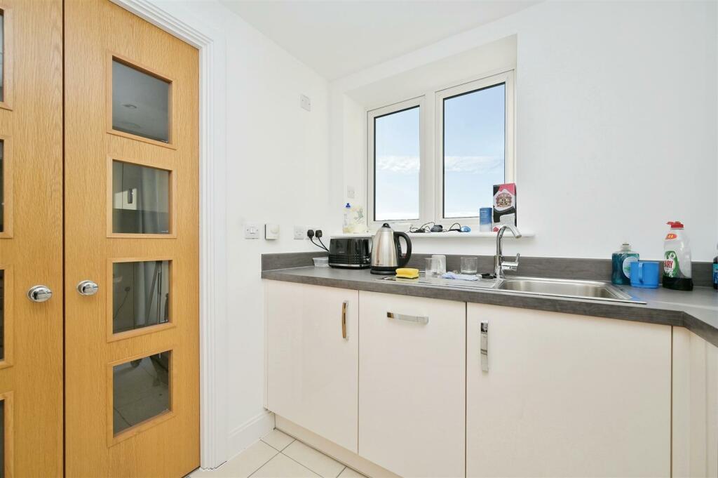 Additional image 7 of Eleanor House, London Road, St. Albans . AL1 1NR