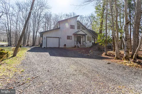 Primary image of 533 Cayuga Drive, Tobyhanna, PA 18466