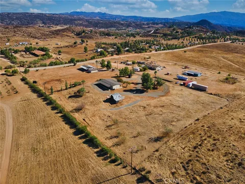 39525 San Ignacio Road, Hemet, CA 92544