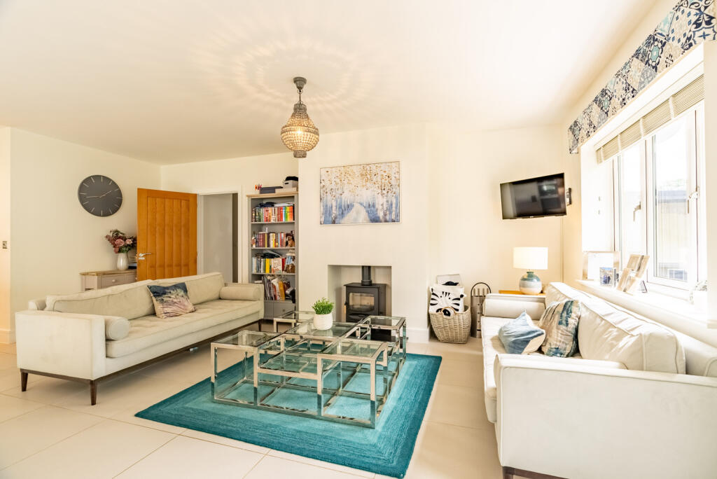 Additional image 2 of The Kestrels, Bucknalls Drive, Bricket Wood, St. Albans, AL2