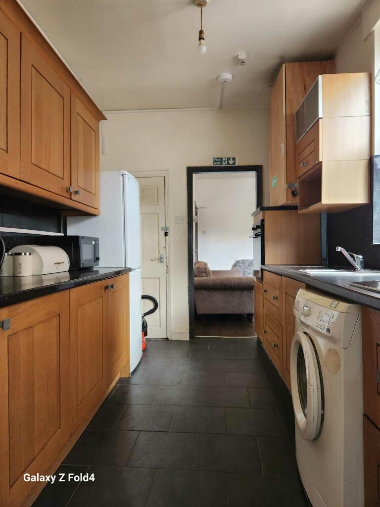 Additional image 8 of Room 3 , Frederick Rd B11 4JS