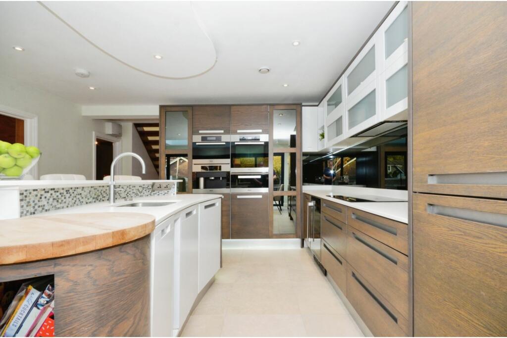 Additional image 3 of Bucknalls Drive, St. Albans, AL2