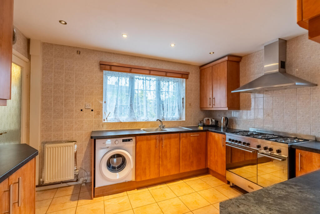 Additional image 9 of Manor Drive, St. Albans, Hertfordshire, AL2