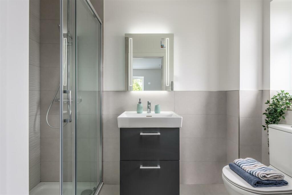 Additional image 34 of Sandridgebury Lane, St. Albans